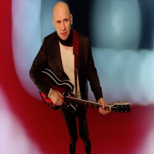 Sean MacLeod Turns the Mirror Around on “Inside Out (Radio Edit)”