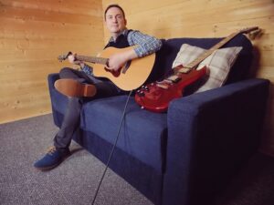 “The Ballad of the Night / A Mellow Affair”: S J Denney’s Restless and Reflective Double A-Side